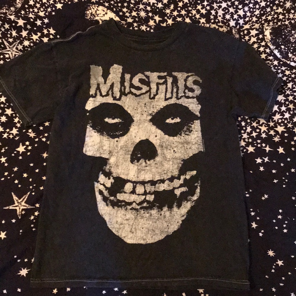 UO vintage misfits tee